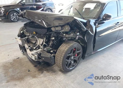 2020 Alfa Romeo Giulia Sport Rwd z USA, uszkodzony, nr VIN ZARFAMAN7L7625649